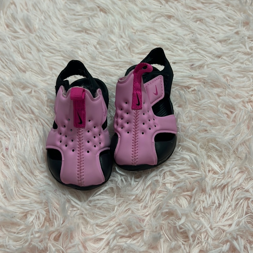 nike water shoes 4 c babies